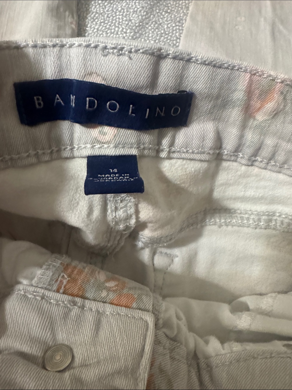 Cottage core bandolino floral jeans - Picture 3 of 4